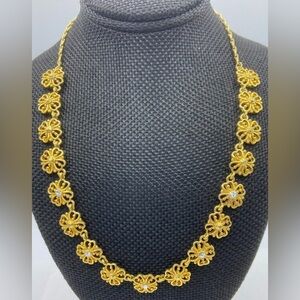 Vintage Avon Gold Floral Clover Necklace